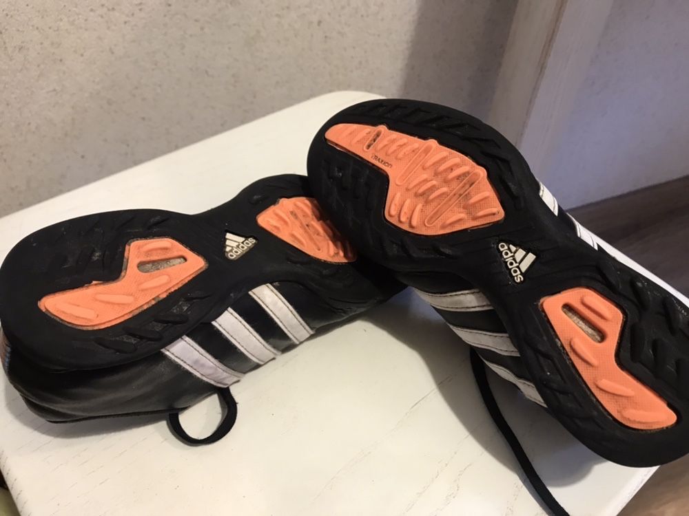 Кросівки ,кроссовки,сороконіжки adidas 31р