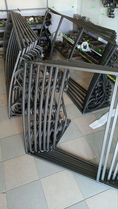 Продам козырек над дверью