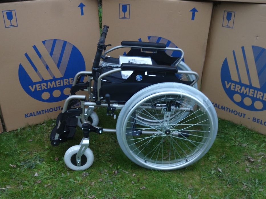 Wózek inwalidzki Vermeiren V300/30 stopni odchylane oparcie