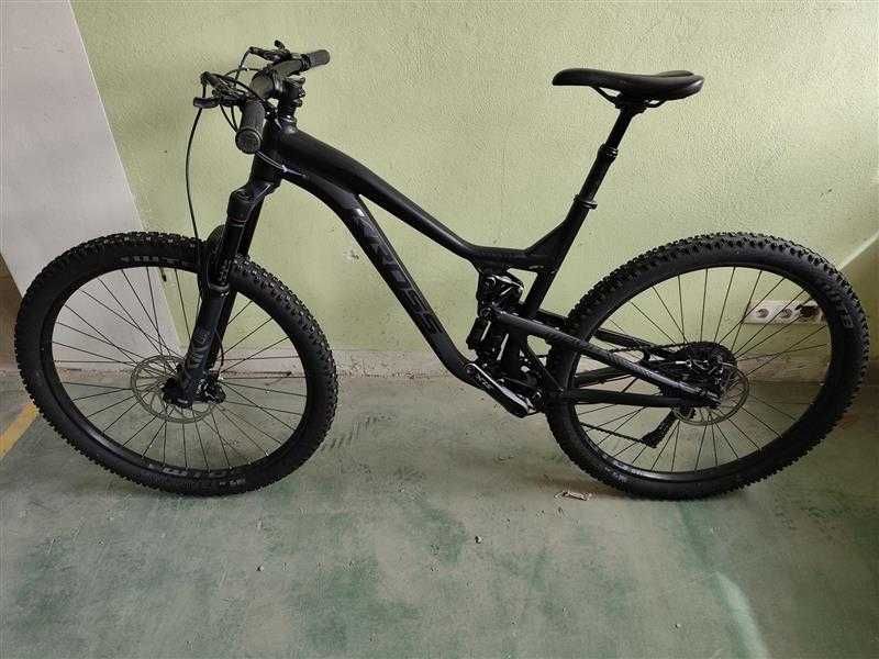 Górski rower MTB XC  KROSS MOON 2.0 OUTLET