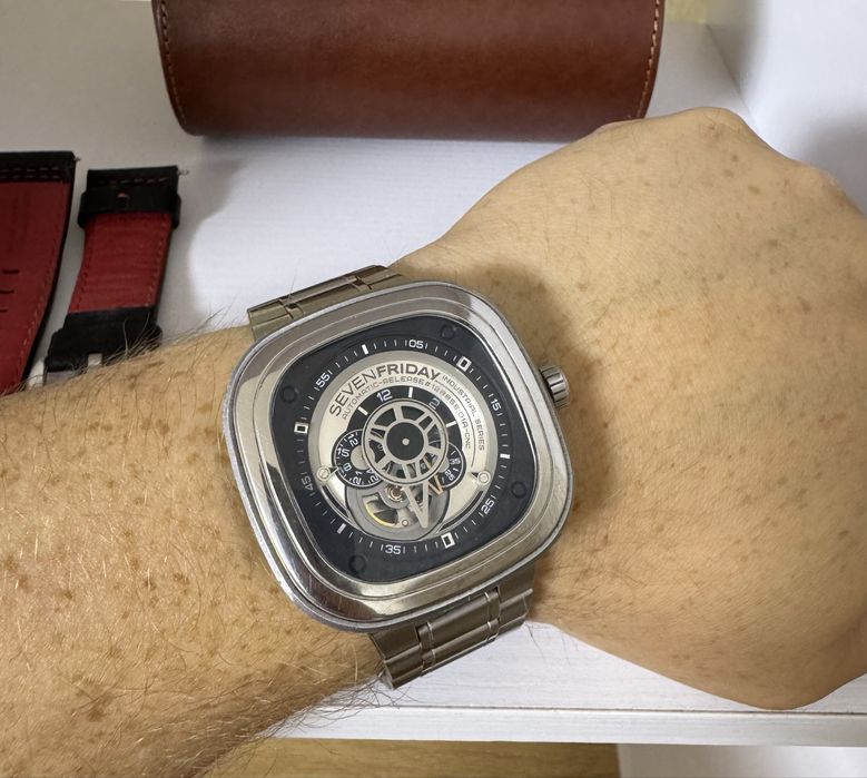 Sevenfriday годинник часы  стиль і надійність