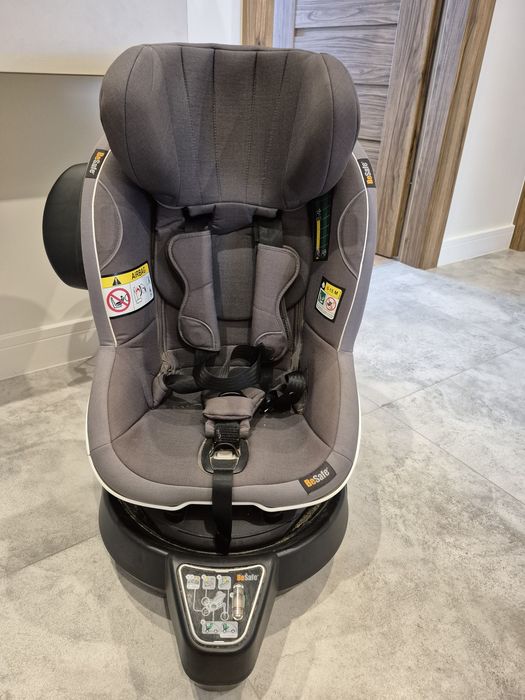 iZi Turn i-Size besafe fotelik samochodowy z bazą bazą isofix 
Fotelik