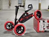 Jeździk czterokołowy BERG Buzzy Red-Black – super stan! Quad