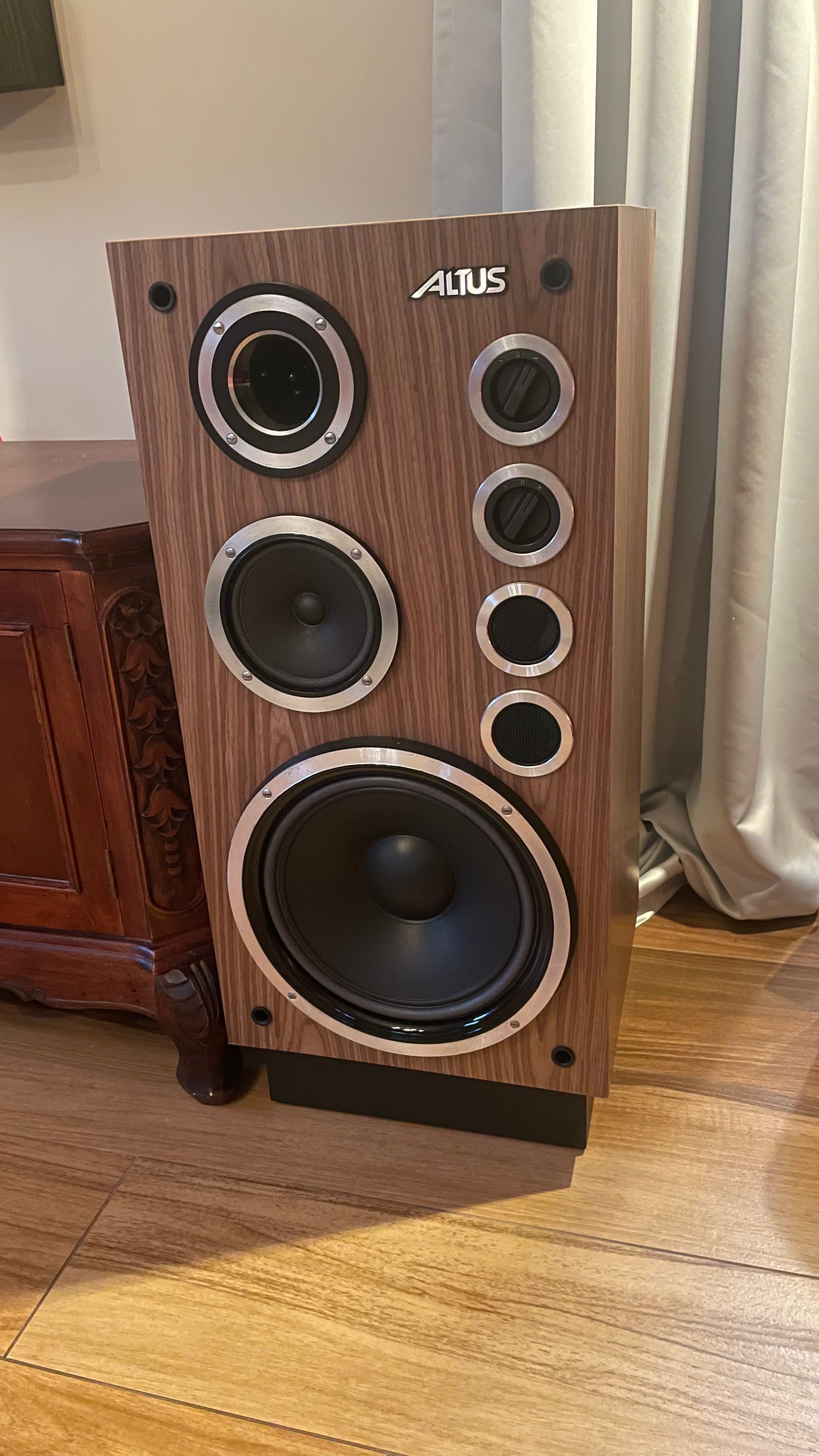 Altus 110 Tonsil