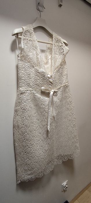 Suknia ślubna. Trzyczęściowy zestaw