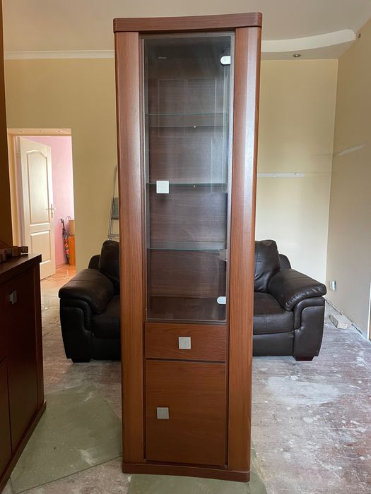 ciemnobrązowa szafka