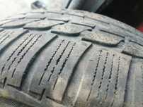 Продам две зимние шины Бриджстоун  размер 205/55  R16