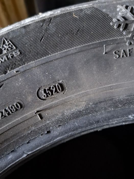 Komplet opon petlas 255/55r16