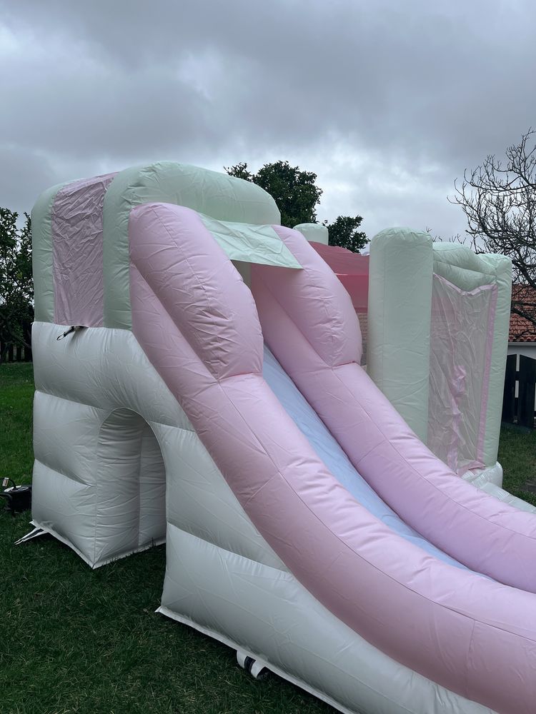 Insuflável escorrega