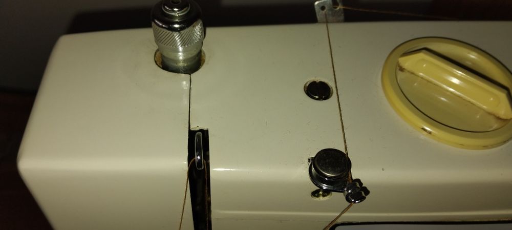 Máquina de costura eléctrica Méllior !