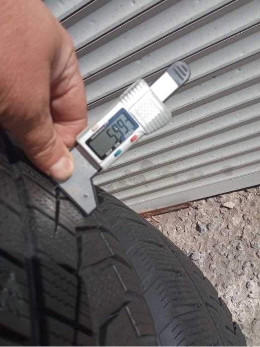 285/45R21 Hankook зима хороший комплект