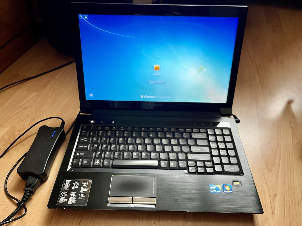 Laptop Lenovo V560 15’6 4GB Intel Core i5 CPU