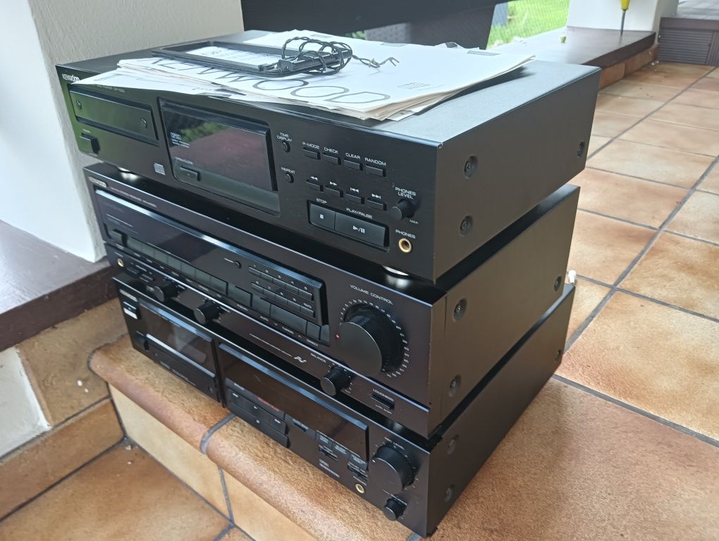 Wieża Kenwood trzy segmenty.