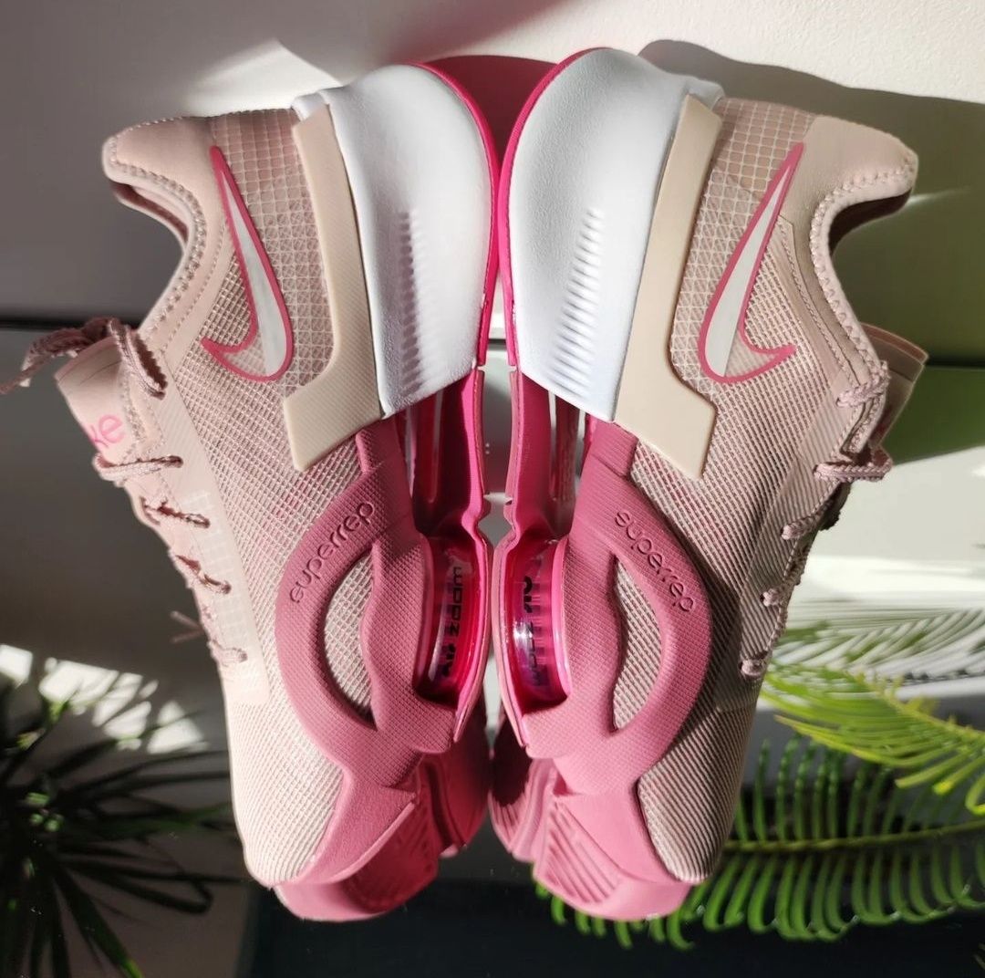 Кросівки Nike Air Zoom SuperRep 3
(DA9492-600)
Оригінал!