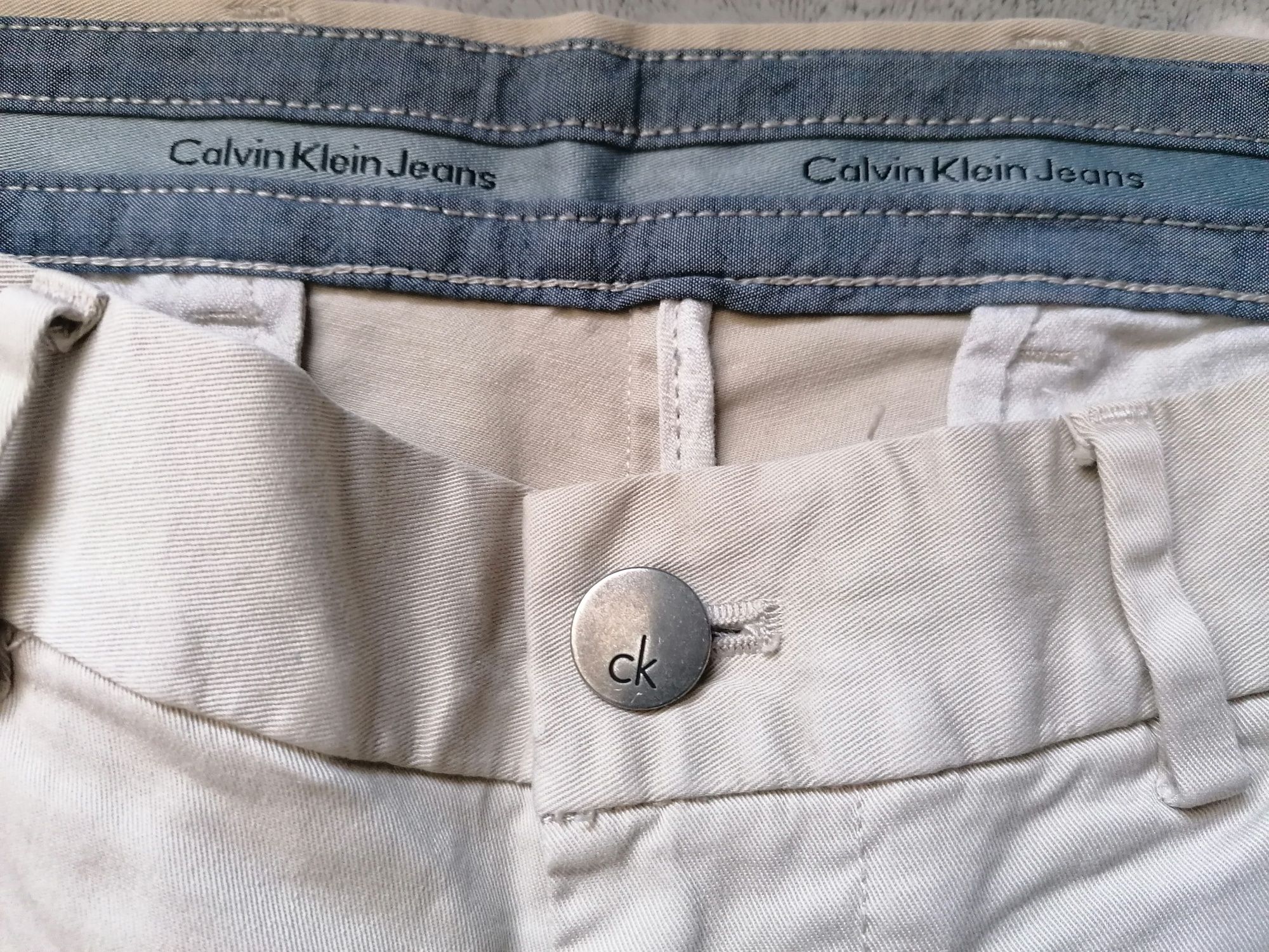 Męskie spodenki Calvin Klein beż slim 29