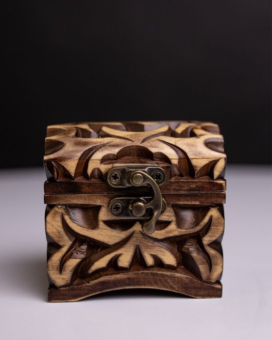 Шкатулка деревянная