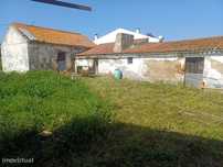 Moradia em Cabrela para recuperar em terreno de 1567m2