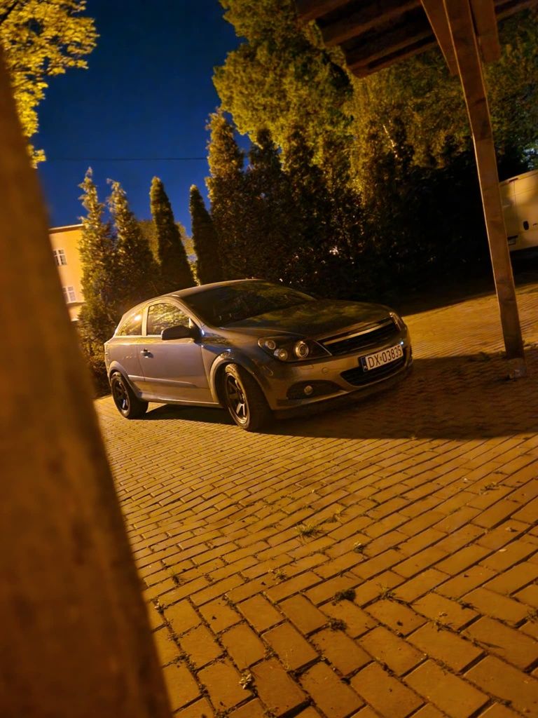 Opel Astra GTC 2.0 turbo LPG