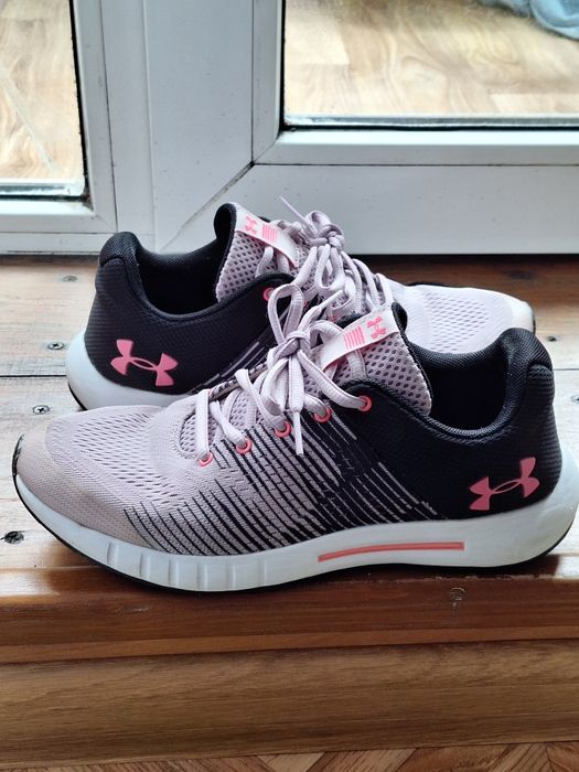 Кросівки жіночі Under Armour