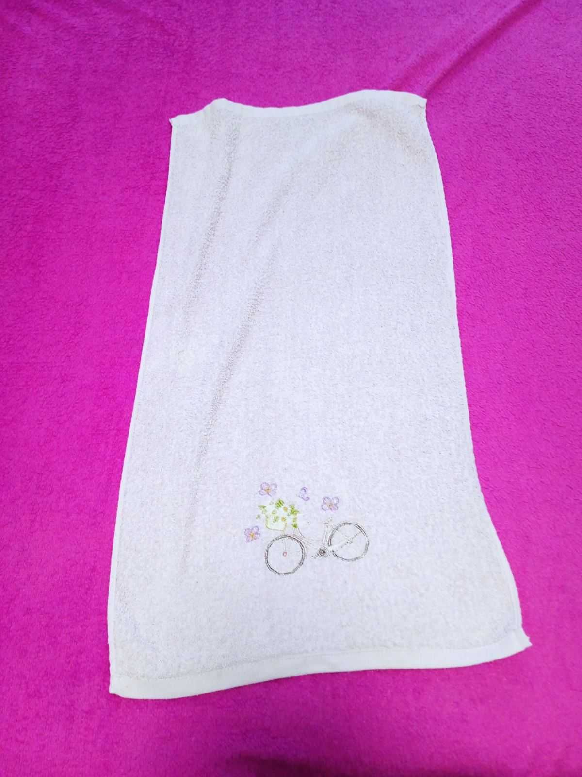 Полотенце розовое махровое с велосипедом