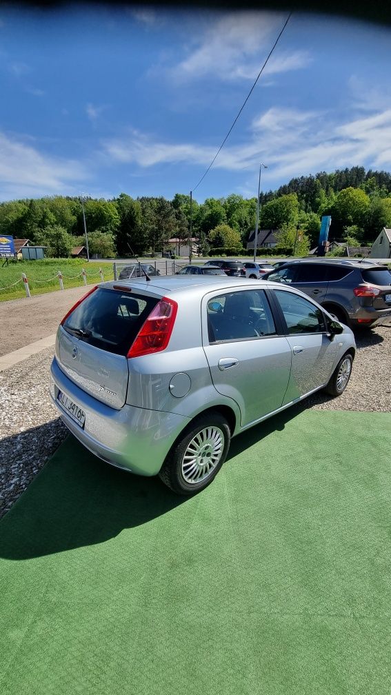 Fiat Grande Punto  2005 rok  1.4 benzyna