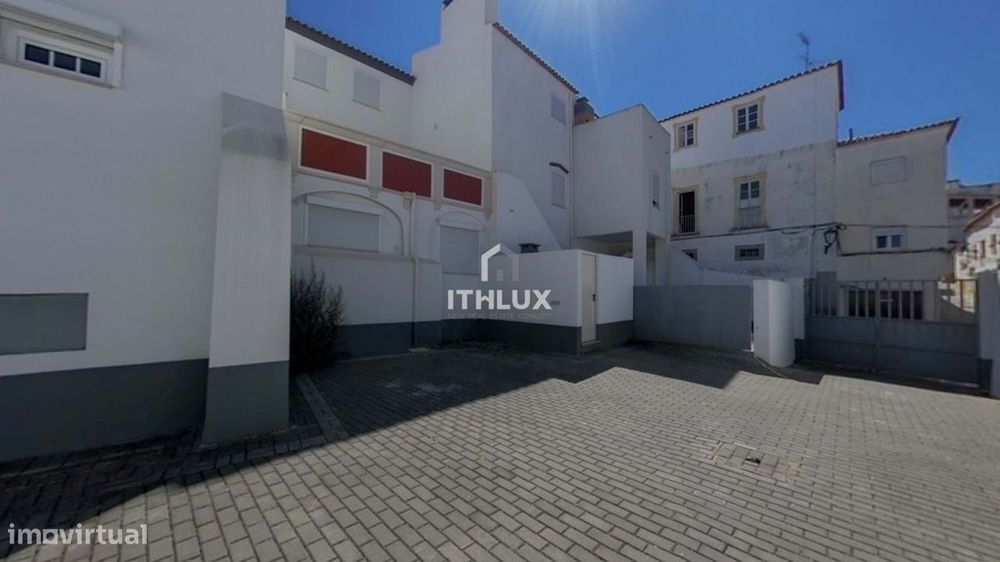 Imóvel Totalmente Renovado para arrendamento no Centro Histórico de El