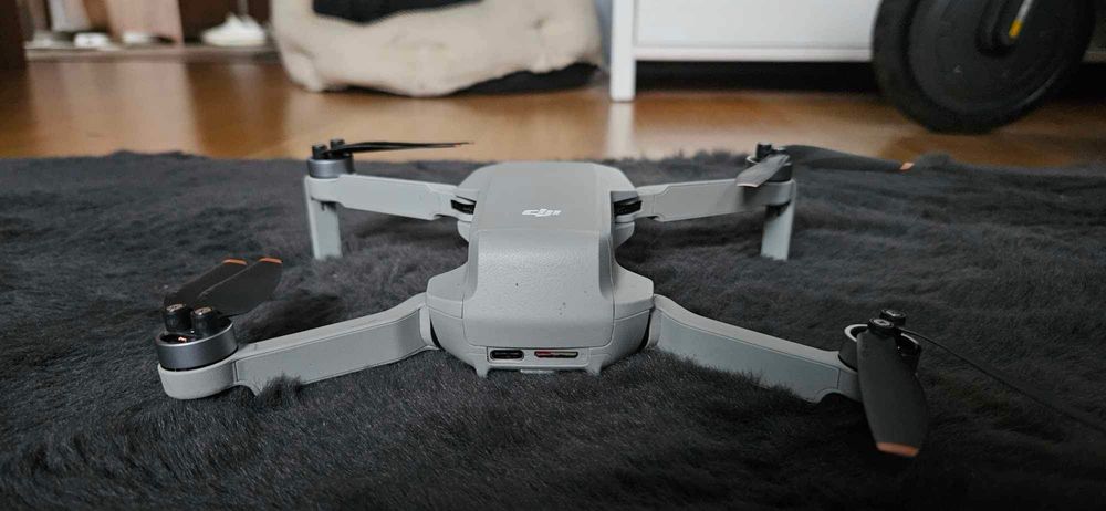 Dron DJI mini 2 + fly more combo