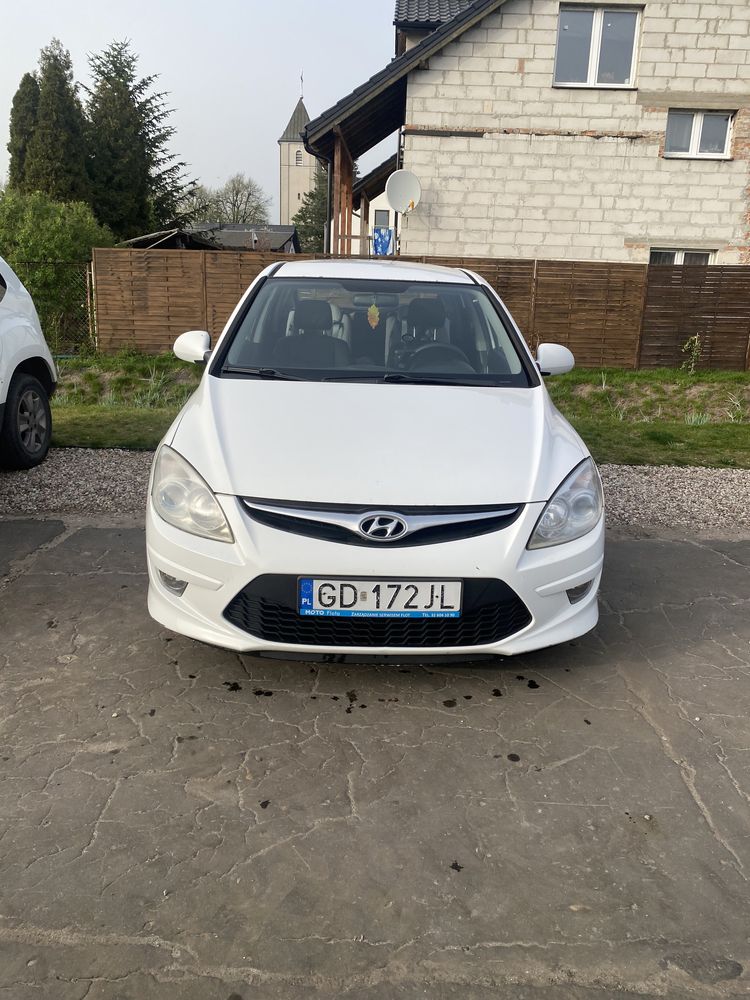 Hyundai i30 1.4 109 KM benzyna 2010 Salon Polska