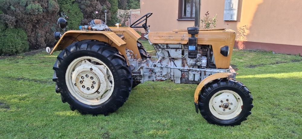 Sprzedam Ursus C330  cały  w Oryginale