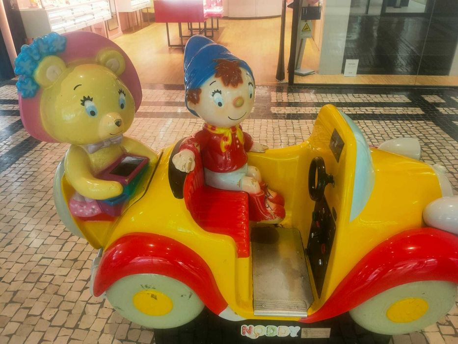 Equipamento de Diversão Infantil - "Kiddie Rides" à Venda