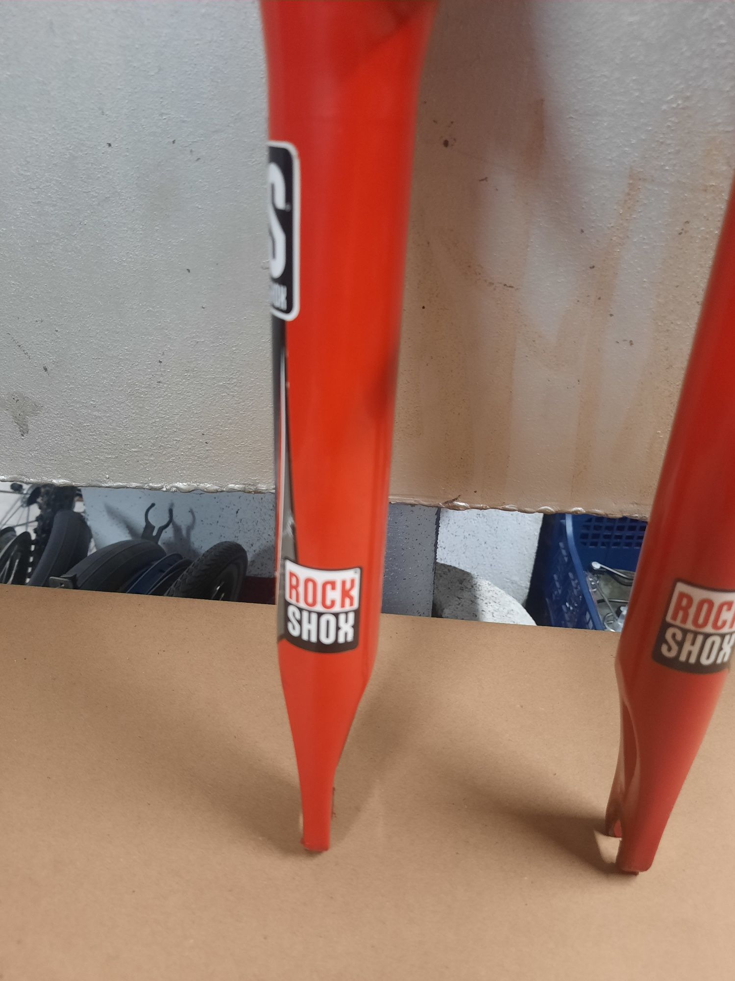 amortyzator rowerowy 26" rock shox jett xc sterowa 20,5 cm 1 1/8"