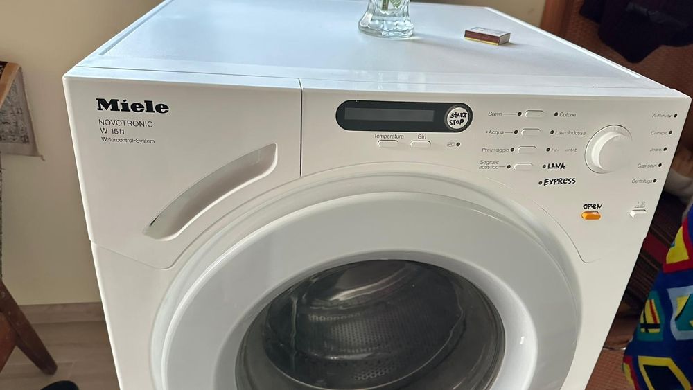 Пральна машина Miele NOVOTRONIC W 1511
