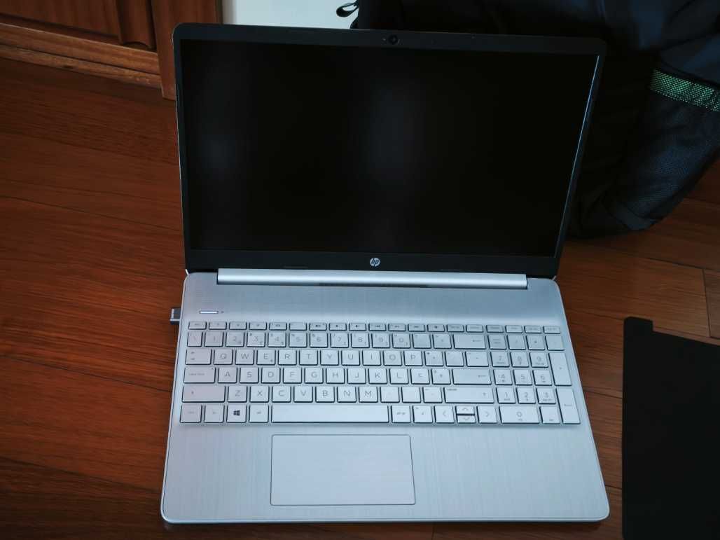 HP 15s-eq2020np - Excelente Estado + Extras