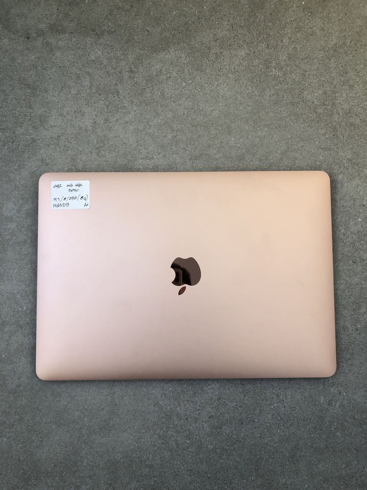 700$ MacBook Air 13" 2020 MGND3 M1 / 8 GB / 256gb SSD ІДЕАЛ