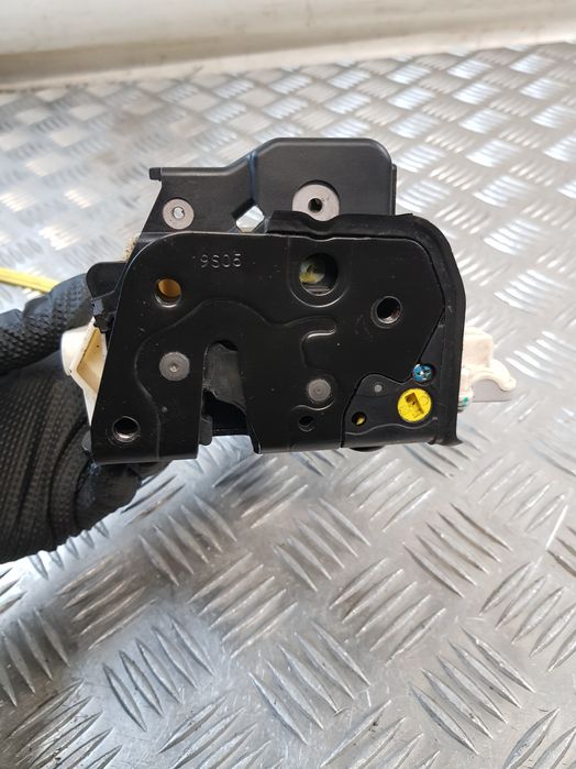 Zamek Drzwi Lewy Tył 8Pin 4F0839015 Audi A6 C6 Eu