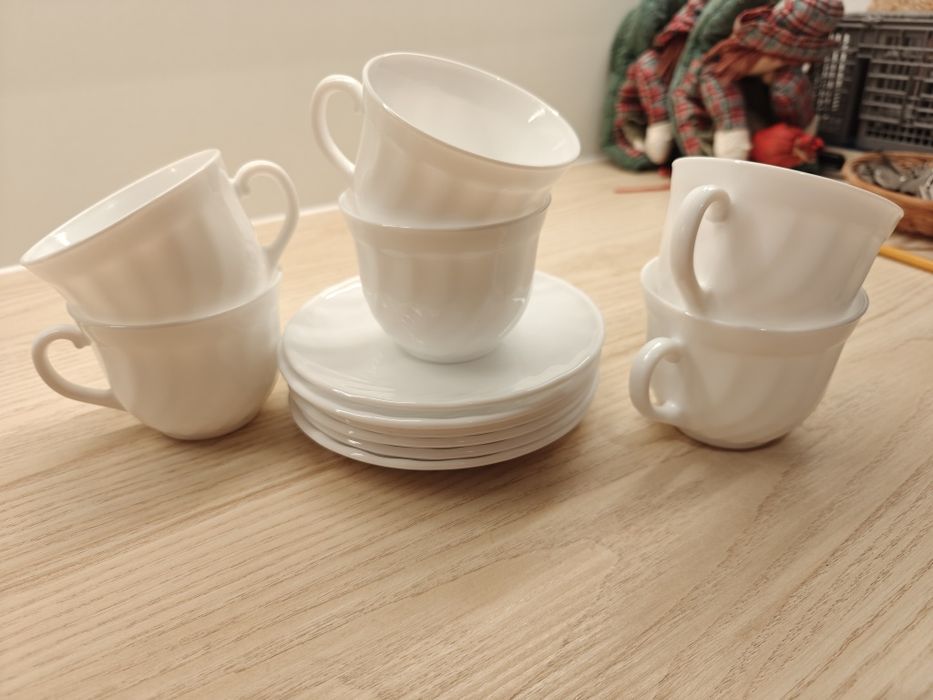 Zestaw 6 filiżanek białych Arcoroc