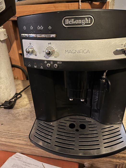 Ekspres do kawy Delongi Magnifika