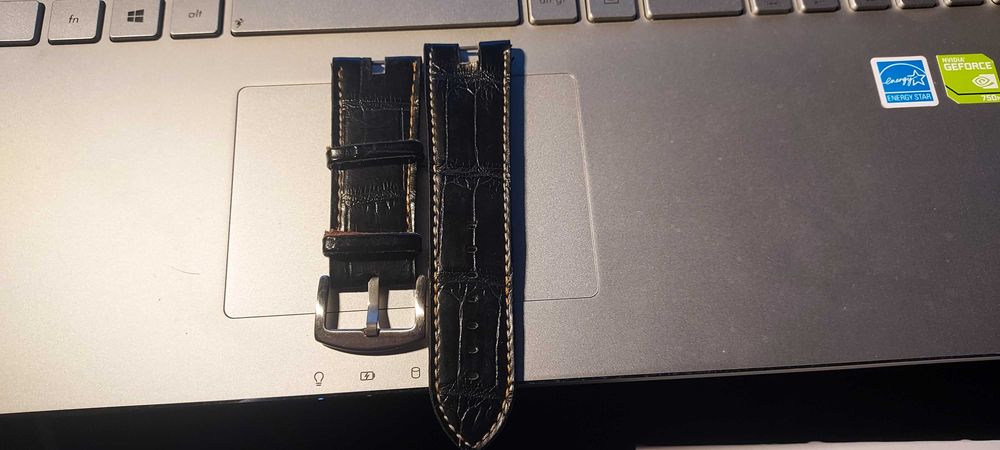 Pulseira em pele 27mm