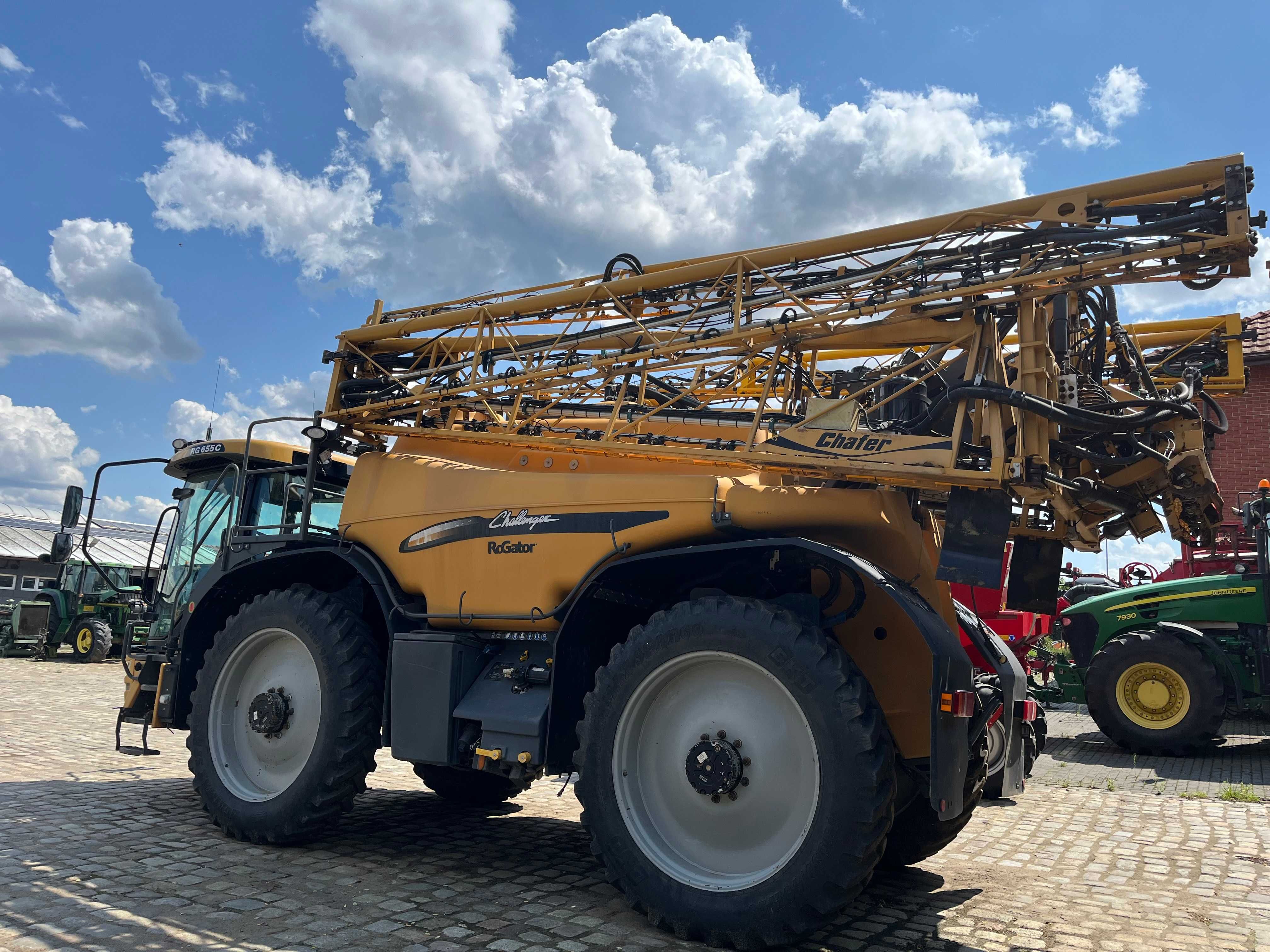 Opryskiwacz samojezdny CAT Challenger RoGator RG 655 C . PLUS GPS