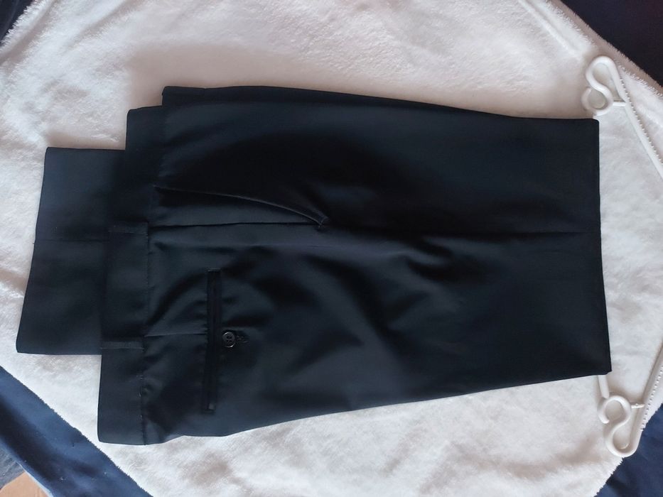 Czarny garnitur męski slim