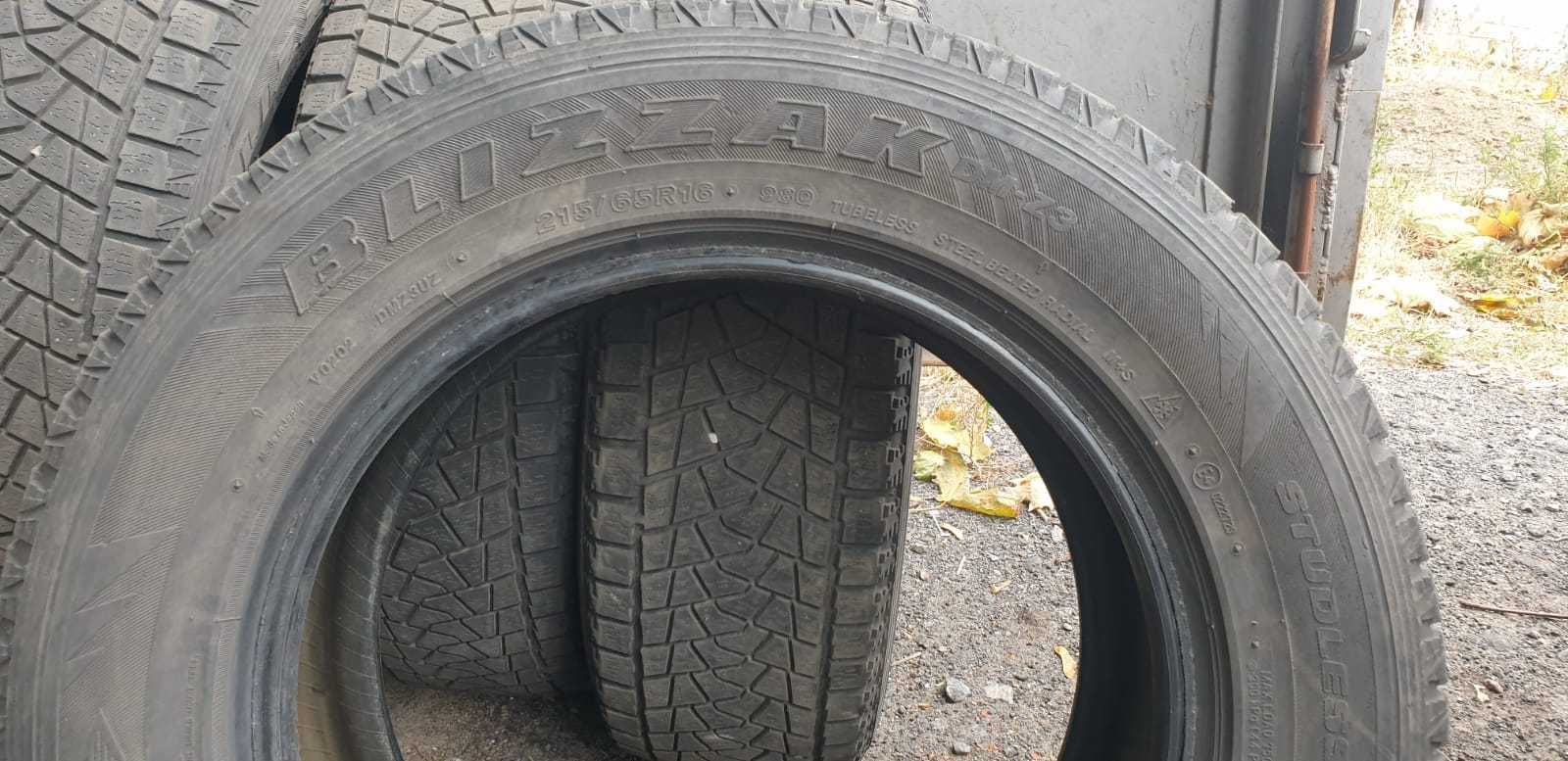 Шини зимові Bridgestone blizak 98Q 215/65 R16