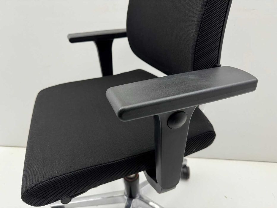 SEDUS BLACK DOT-102 krzesło biurowe czarne fotel obrotowe kółka