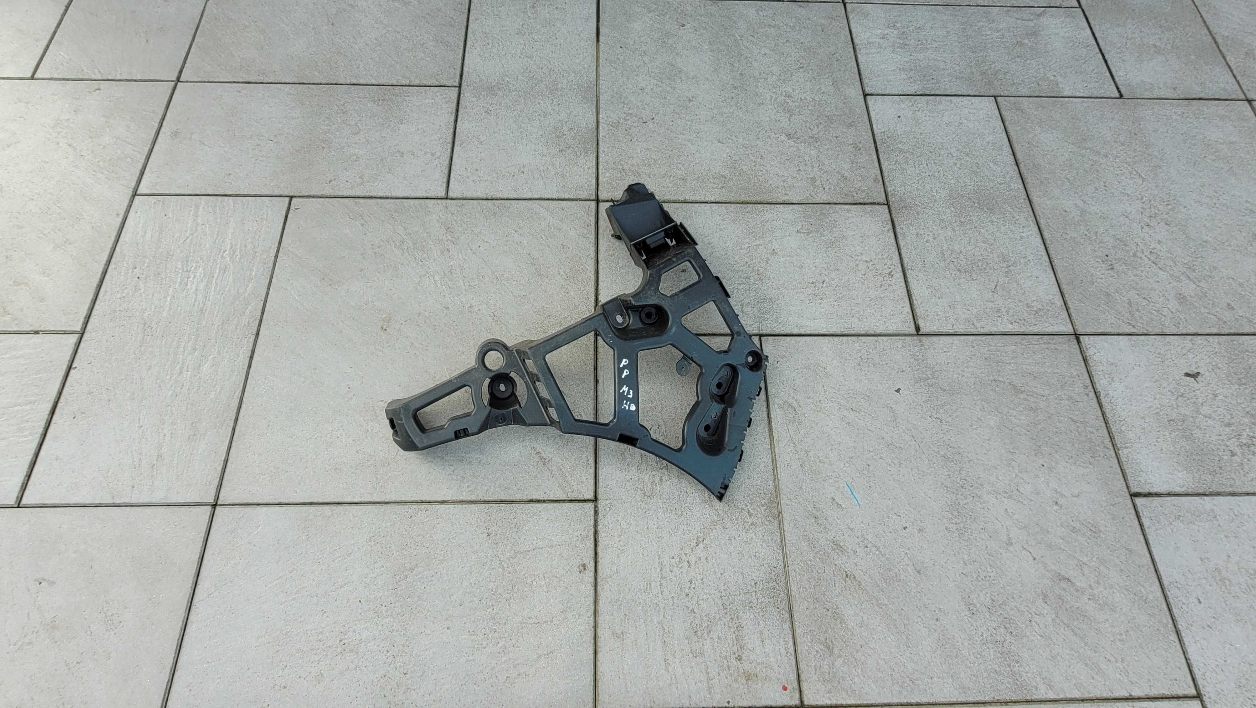 Renault megane III 3 hatchback prawy tylny ślizg zderzaka tył