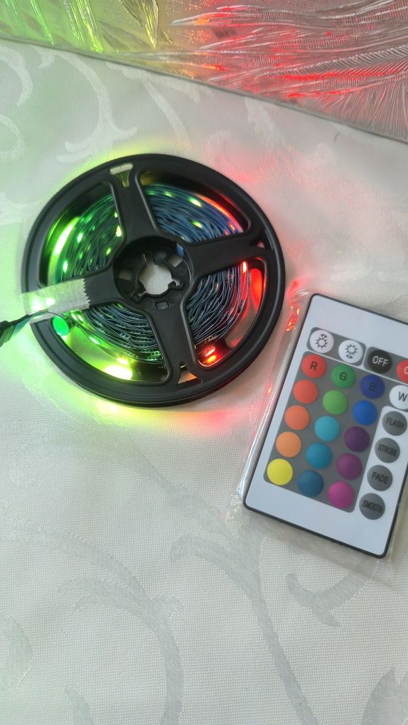 Taśma Led 5 Metrów z Pilotem i Bluetooth