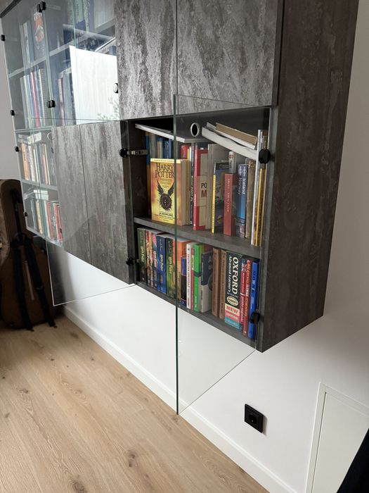 Wielofunkcyjna biblioteczka na książki z szafką na komputer