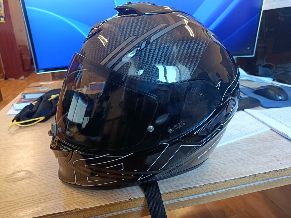 Шолом Scorpion EXO-1400 Evo 2 Carbon Air