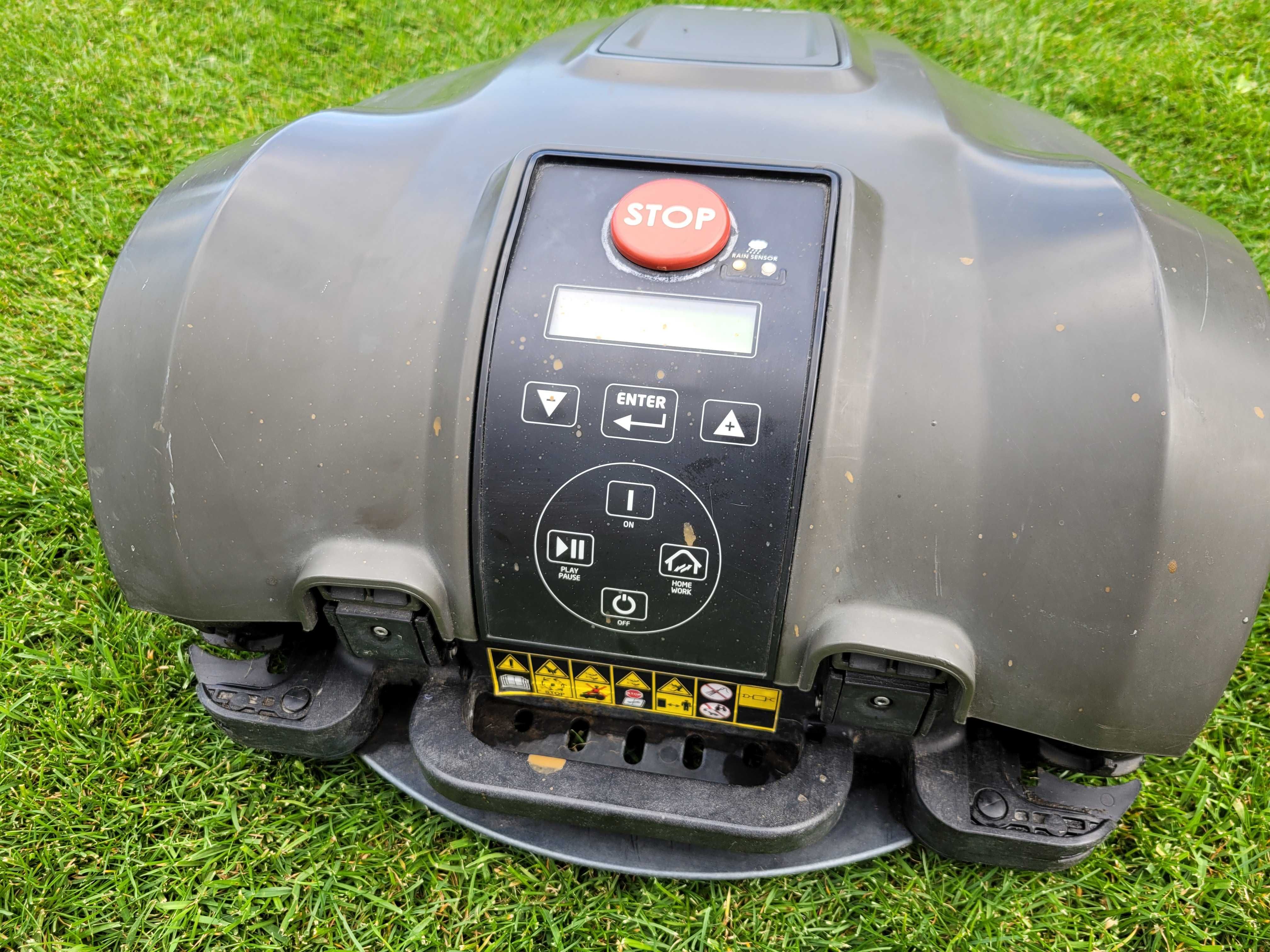 Robot koszący Stiga Autoclip 228 S
