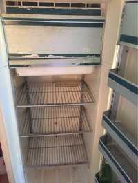 Холодильник ЗИЛ на ремонт или запчасти