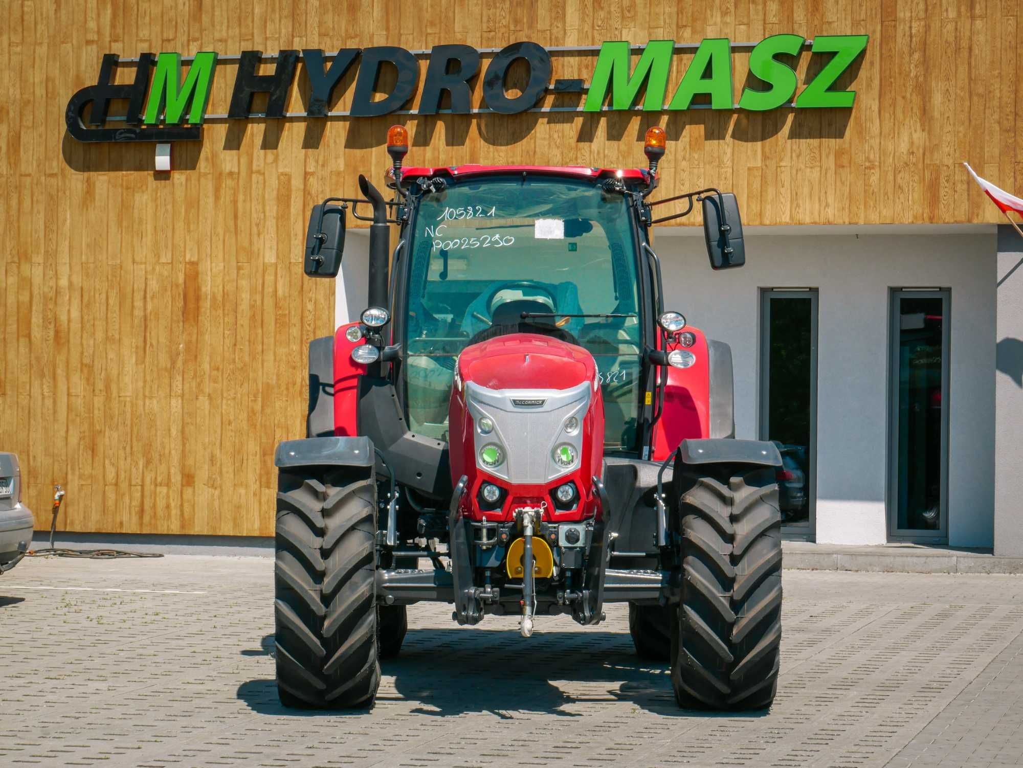 McCormick X6.135 z przednim TUZ i WOM | 127 KM | Przekładnia XtraShift