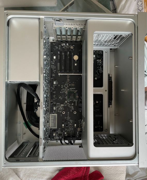 Mac Pro 5.1 2010 (só caixa com motherboard)